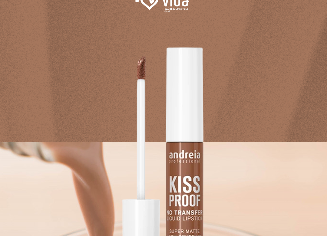 Um toque de cor para os seus lábios, na Pluricosmética do VIDA Ovar